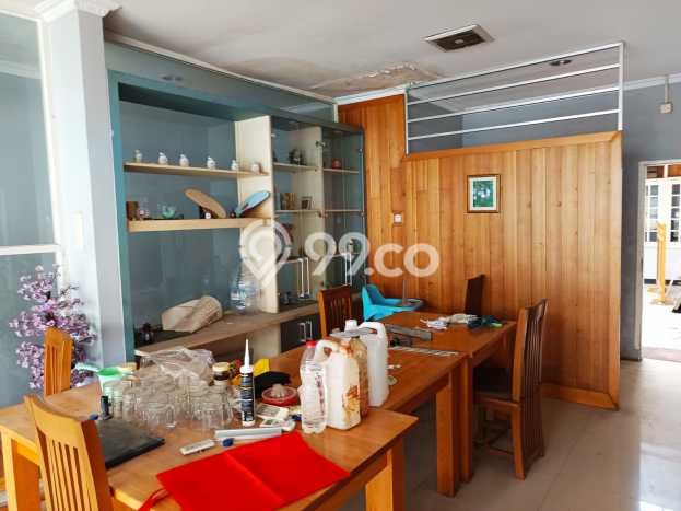 Unit Ruko Dijual di Surabaya LT 180m2 & LB 330m2 Unit Ruko Dijual di Surabaya LT 180m2 & LB 330m2