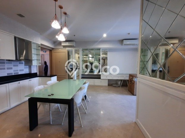 Apartemen Premium di Basuki Rachmat, 3 KT, Luas 121m2m² Apartemen Premium di Basuki Rachmat, 3 KT, Luas 121m2m²