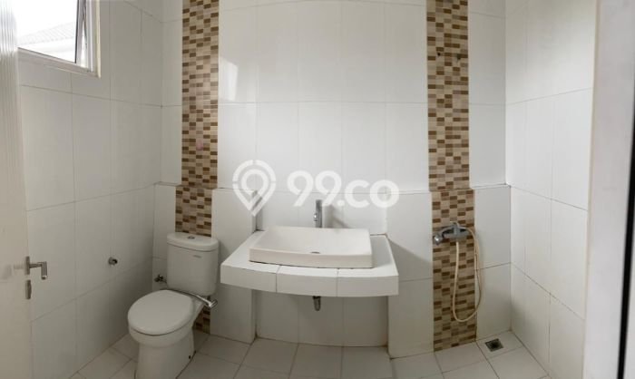 Ready to Use! Premium House LT 180m2 Desain Modern di Duta Garden Ready to Use! Premium House LT 180m2 Desain Modern di Duta Garden