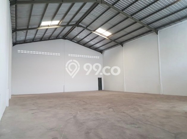 LOKASI PREMIUM! Gudang Area Bisnis di Pakuhaji, Luas 750m2m², Siap Operasional LOKASI PREMIUM! Gudang Area Bisnis di Pakuhaji, Luas 750m2m², Siap Operasional