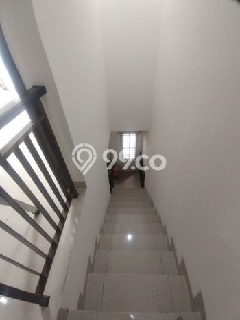 Dijual Cepat Rumah Bagus Siap Huni LB 72m2 di Cipondoh, Tangerang Dijual Cepat Rumah Bagus Siap Huni LB 72m2 di Cipondoh, Tangerang