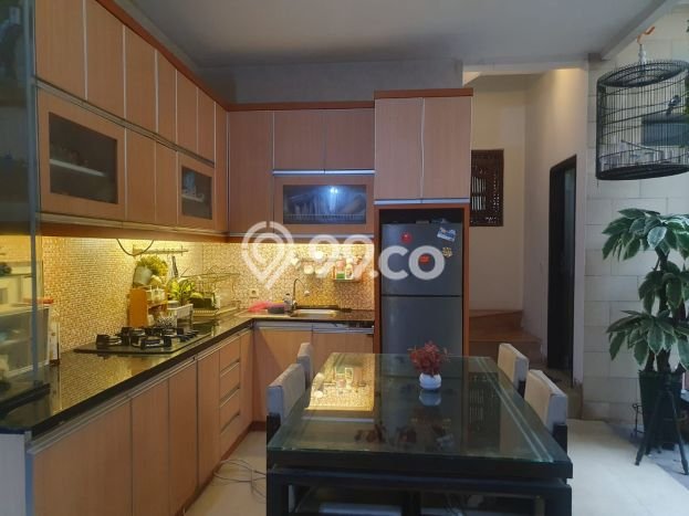 Hunian Elit LB 180m2 Siap Pakai Desain Elegan di Tomang, Jakarta Barat Hunian Elit LB 180m2 Siap Pakai Desain Elegan di Tomang, Jakarta Barat
