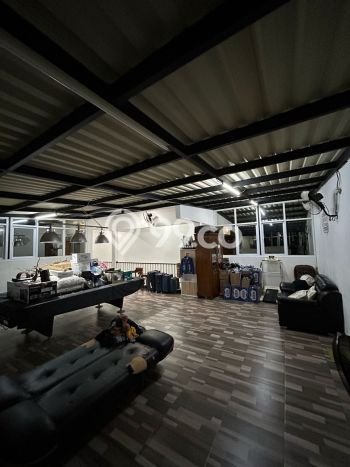 Rumah Mewah Siap Huni LT 215m2 di Kebon Jeruk, Jakarta Barat Rumah Mewah Siap Huni LT 215m2 di Kebon Jeruk, Jakarta Barat