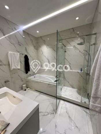 For Sale! Luxury House LT 136m2 Desain Elegan di Pantai Indah Kapuk For Sale! Luxury House LT 136m2 Desain Elegan di Pantai Indah Kapuk