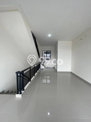 LOKASI BISNIS! Ruko For Rent di Gading Serpong, Luas 135m², Area Utama LOKASI BISNIS! Ruko For Rent di Gading Serpong, Luas 135m², Area Utama