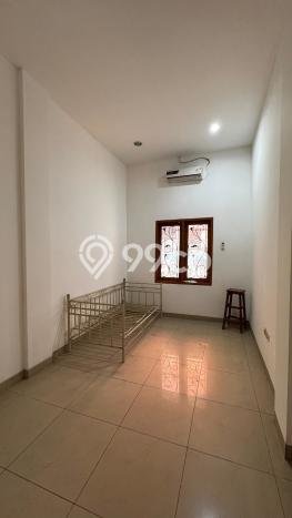 Jual Rumah Luas Elegan Dengan View Cantik di Taman Ratu, Jakarta Barat Jual Rumah Luas Elegan Dengan View Cantik di Taman Ratu, Jakarta Barat