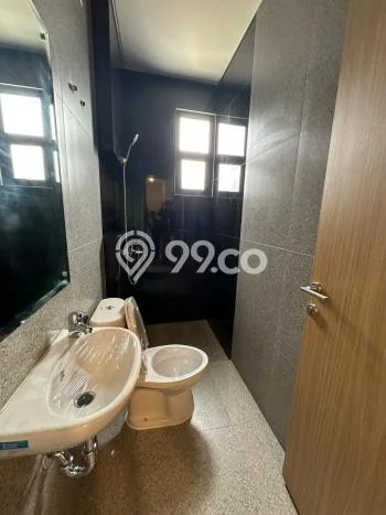 Disewakan Rumah Murah di BSD Tangerang Punya 3 KT Disewakan Rumah Murah di BSD Tangerang Punya 3 KT
