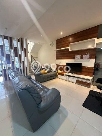 UNIT LANGKA! Rumah kawasan , 4 KT, View Indah, LT 144m2m² Bangunan 200m2m² UNIT LANGKA! Rumah kawasan , 4 KT, View Indah, LT 144m2m² Bangunan 200m2m²