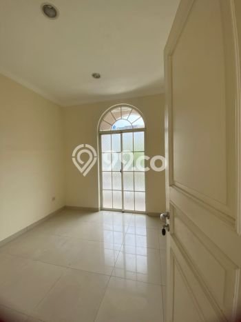 HUNIAN PILIHAN! Rumah kawasan Green Lake City, 3 KM, Lingkungan Asri, LT 160m² LB 200m² HUNIAN PILIHAN! Rumah kawasan Green Lake City, 3 KM, Lingkungan Asri, LT 160m² LB 200m²