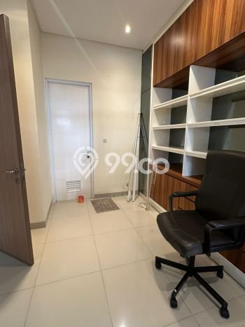 UNIT LANGKA! Rumah kawasan , 4 KT, View Indah, LT 144m2m² Bangunan 200m2m² UNIT LANGKA! Rumah kawasan , 4 KT, View Indah, LT 144m2m² Bangunan 200m2m²