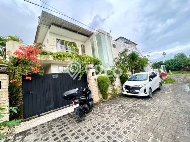 LOKASI STRATEGIS! Vila Kawasan , Area 374m2m², Lokasi Prima LOKASI STRATEGIS! Vila Kawasan , Area 374m2m², Lokasi Prima
