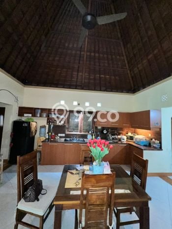 Vila Kawasan , Luas 300m2m², Dekat ke Pusat Kota Vila Kawasan , Luas 300m2m², Dekat ke Pusat Kota