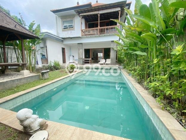 Vila Berkualitas Kawasan , Luas 328m2m², Lokasi Strategis dengan jalan bagus Vila Berkualitas Kawasan , Luas 328m2m², Lokasi Strategis dengan jalan bagus