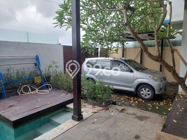 HOT DEAL! Vila Kawasan , Luas 200m2m², Lokasi Prima HOT DEAL! Vila Kawasan , Luas 200m2m², Lokasi Prima