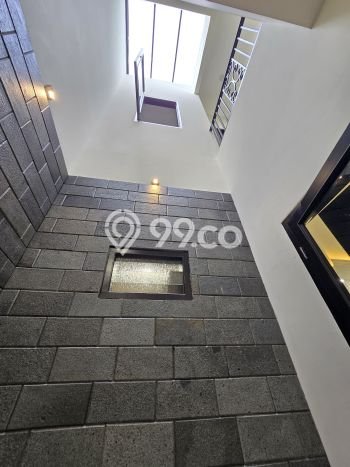 Rumah Elit Modern Siap Huni di Rawamangun Jakarta Timur Rumah Elit Modern Siap Huni di Rawamangun Jakarta Timur