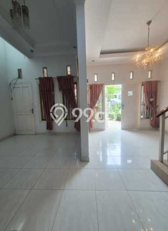 Rumah Modern 3 KT di Pondok Kelapa Jakarta Timur Unfurnished Rumah Modern 3 KT di Pondok Kelapa Jakarta Timur Unfurnished
