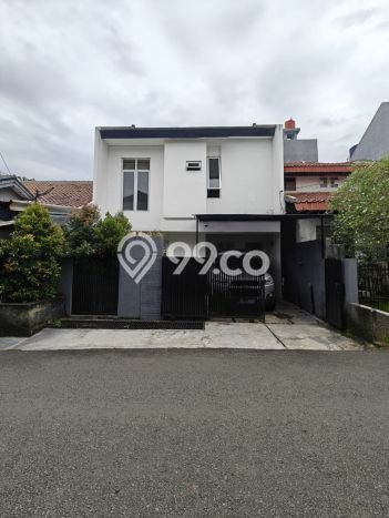 Jual Rumah Favorit Siap Huni LB 200m2 di Duren Sawit, Jakarta Timur Jual Rumah Favorit Siap Huni LB 200m2 di Duren Sawit, Jakarta Timur