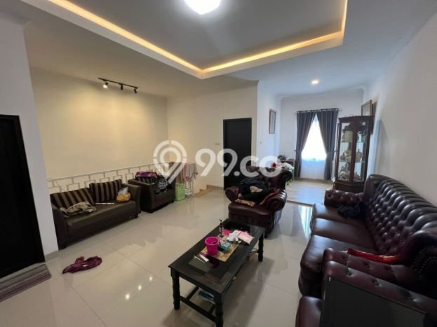 Rumah Elit Modern Siap Huni di Utan Kayu Jakarta Timur Rumah Elit Modern Siap Huni di Utan Kayu Jakarta Timur