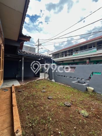 Rumah Mewah Siap Huni LT 356m2 di Matraman, Jakarta Timur Rumah Mewah Siap Huni LT 356m2 di Matraman, Jakarta Timur