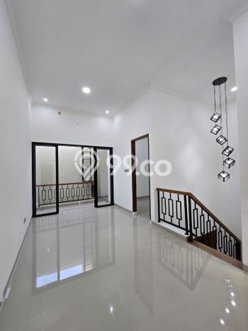 Dijual Hunian Rumah Terawat 3 Kamar di Pondok Kelapa, Jakarta Timur Dijual Hunian Rumah Terawat 3 Kamar di Pondok Kelapa, Jakarta Timur