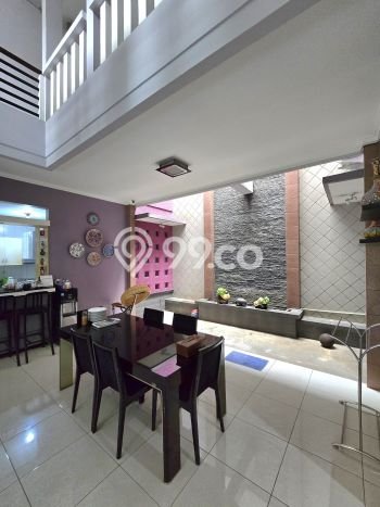 Jual Rumah Luas Elegan Dengan View Eksklusif di Pondok Kelapa, Jakarta Timur Jual Rumah Luas Elegan Dengan View Eksklusif di Pondok Kelapa, Jakarta Timur