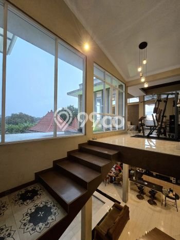 Siap Huni Rumah Mewah 5 Kamar di Gunung Putri Dekat ke Mana Pun Siap Huni Rumah Mewah 5 Kamar di Gunung Putri Dekat ke Mana Pun