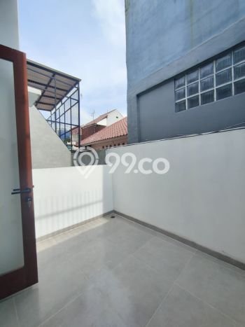 Dijual Hunian Rumah Nyaman 3 KT di Pondok Kelapa, Jakarta Timur Dijual Hunian Rumah Nyaman 3 KT di Pondok Kelapa, Jakarta Timur