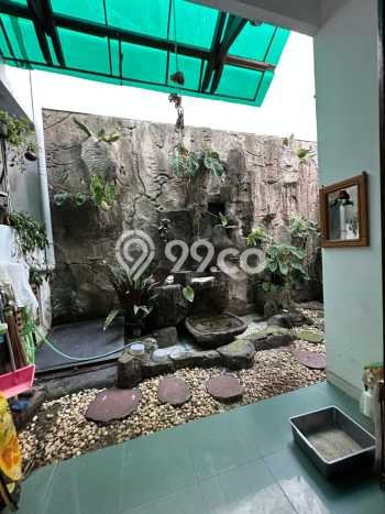 Siap Huni Hunian Elit 5 Kamar di Ciracas Dekat ke Mana Saja Siap Huni Hunian Elit 5 Kamar di Ciracas Dekat ke Mana Saja