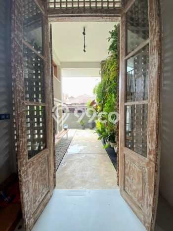 Dijual Rumah Luas Megah Dengan View Cantik di Pulomas, Jakarta Timur Dijual Rumah Luas Megah Dengan View Cantik di Pulomas, Jakarta Timur