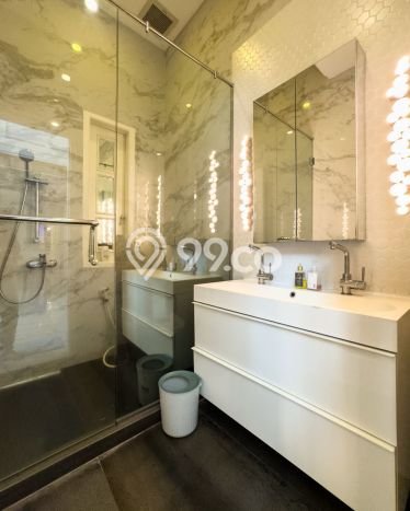 Rumah Elit Modern Siap Huni di Pondok Indah Jakarta Selatan Rumah Elit Modern Siap Huni di Pondok Indah Jakarta Selatan