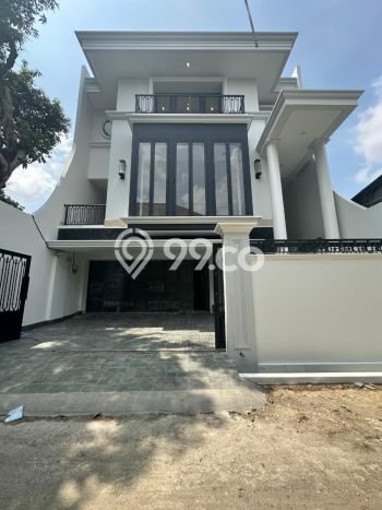 For Sale! Luxury House LT 250m2 Desain Modern di Cipete For Sale! Luxury House LT 250m2 Desain Modern di Cipete