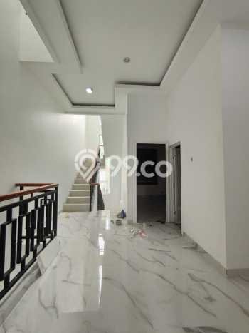 Rumah Luas Asri 4 KT Siap Huni di Utan Kayu Jakarta Timur Rumah Luas Asri 4 KT Siap Huni di Utan Kayu Jakarta Timur