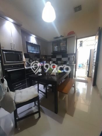 Rumah Luas Asri 3 KT Siap Pakai di Ciganjur Jakarta Selatan Rumah Luas Asri 3 KT Siap Pakai di Ciganjur Jakarta Selatan
