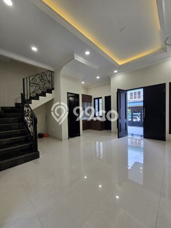 Rumah Elit Modern Siap Huni di Rawamangun Jakarta Timur Rumah Elit Modern Siap Huni di Rawamangun Jakarta Timur