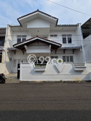 Jual Rumah Luas Megah Dengan View Eksklusif di Pulo Asem, Jakarta Timur Jual Rumah Luas Megah Dengan View Eksklusif di Pulo Asem, Jakarta Timur