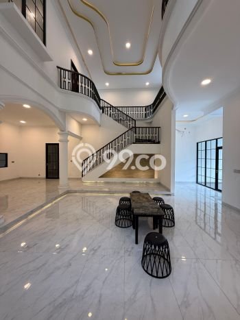 Rumah Luxury Modern Siap Huni di Tomang Jakarta Barat Rumah Luxury Modern Siap Huni di Tomang Jakarta Barat