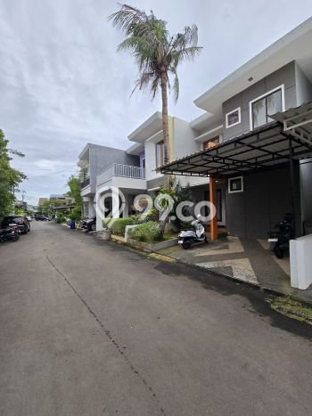 Rumah Elit LB 130m2 Siap Huni Desain Elegan di Pondok Bambu, Jakarta Timur Rumah Elit LB 130m2 Siap Huni Desain Elegan di Pondok Bambu, Jakarta Timur