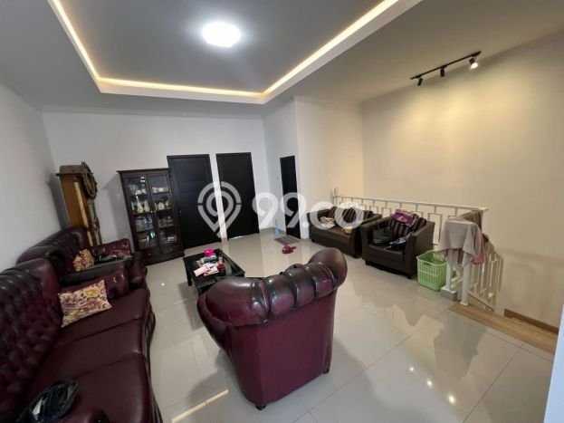 Rumah Elit Modern Siap Huni di Utan Kayu Jakarta Timur Rumah Elit Modern Siap Huni di Utan Kayu Jakarta Timur