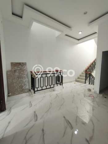 Rumah Luas Asri 4 KT Siap Huni di Utan Kayu Jakarta Timur Rumah Luas Asri 4 KT Siap Huni di Utan Kayu Jakarta Timur