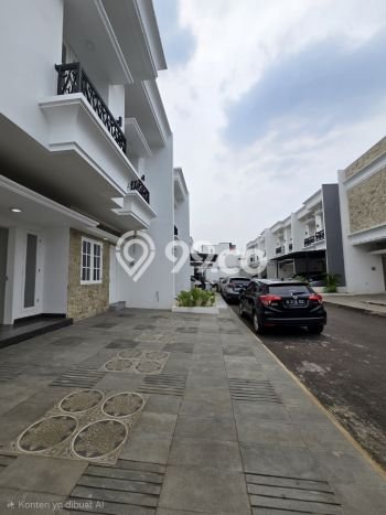 Ready to Use! Luxury House LT 170m2 Desain Elegan di Pondok Bambu Ready to Use! Luxury House LT 170m2 Desain Elegan di Pondok Bambu