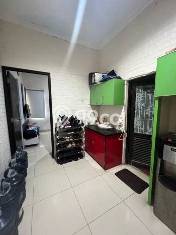Hunian Mewah LB 400m2 Siap Pakai Desain Elegan di Pondok Kelapa, Jakarta Timur Hunian Mewah LB 400m2 Siap Pakai Desain Elegan di Pondok Kelapa, Jakarta Timur