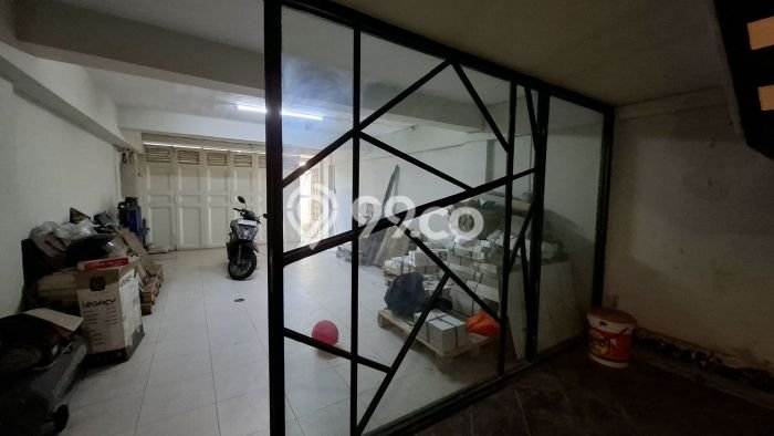 Ruko Dijual di Semarang Tengah Semarang dengan Luas Bangunan 600m2 Ruko Dijual di Semarang Tengah Semarang dengan Luas Bangunan 600m2