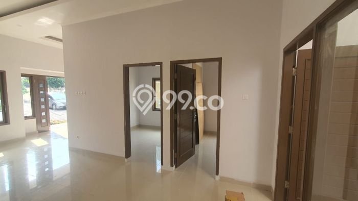 NEW LISTING! Rumah Strategis di Banyumanik, LT 150m² LB 140m² NEW LISTING! Rumah Strategis di Banyumanik, LT 150m² LB 140m²