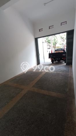 Rumah Area Nyaman kawasan Semarang Barat, Semarang, Luas 240m² Bangunan 400m² Rumah Area Nyaman kawasan Semarang Barat, Semarang, Luas 240m² Bangunan 400m²