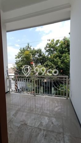Rumah Area Nyaman kawasan Semarang Barat, Semarang, Luas 240m² Bangunan 400m² Rumah Area Nyaman kawasan Semarang Barat, Semarang, Luas 240m² Bangunan 400m²