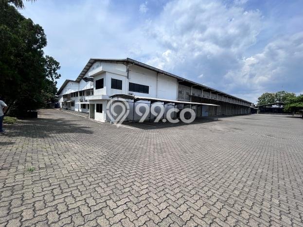 LOKASI PREMIUM! Gudang Kawasan Niaga Kawasan Ngaliyan, Luas 8257m², Siap Bisnis LOKASI PREMIUM! Gudang Kawasan Niaga Kawasan Ngaliyan, Luas 8257m², Siap Bisnis