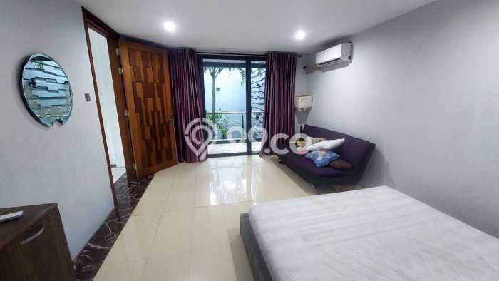 Lokasi terbaik! Rumah siap huni dikontrakkan di Gajah Mungkur LB 500m2 Lokasi terbaik! Rumah siap huni dikontrakkan di Gajah Mungkur LB 500m2