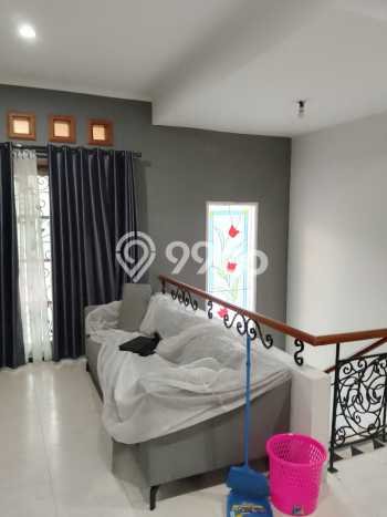 Lokasi strategis! Rumah siap huni disewakan di Semarang Barat LB 250m2 Lokasi strategis! Rumah siap huni disewakan di Semarang Barat LB 250m2