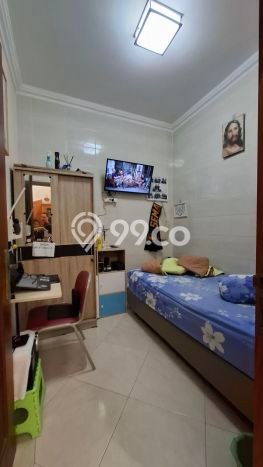 Rumah Lokasi Strategis area Tanah Mas, Semarang, Luas 120m² LB 140m² Rumah Lokasi Strategis area Tanah Mas, Semarang, Luas 120m² LB 140m²