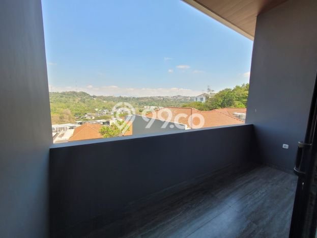 Rumah Luxury Modern Tanpa Renovasi di Candi Golf Semarang Rumah Luxury Modern Tanpa Renovasi di Candi Golf Semarang